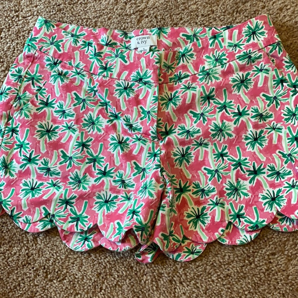 Size 2 crown and ivy shorts